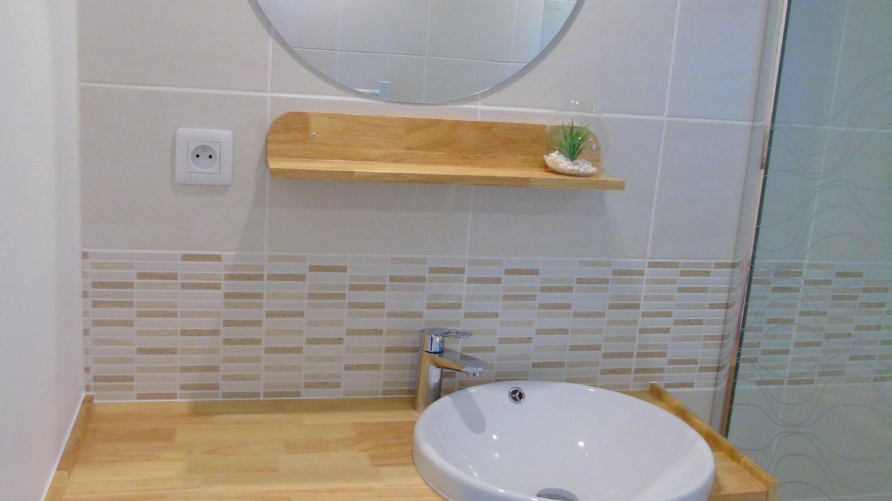 Photo of Bathroom in La Garde-Adhemar