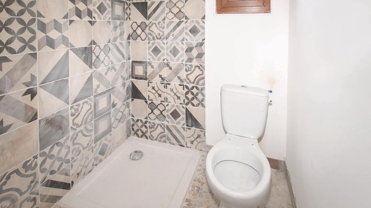 Photo of Bathroom in Sainte-Cecile-les-Vignes