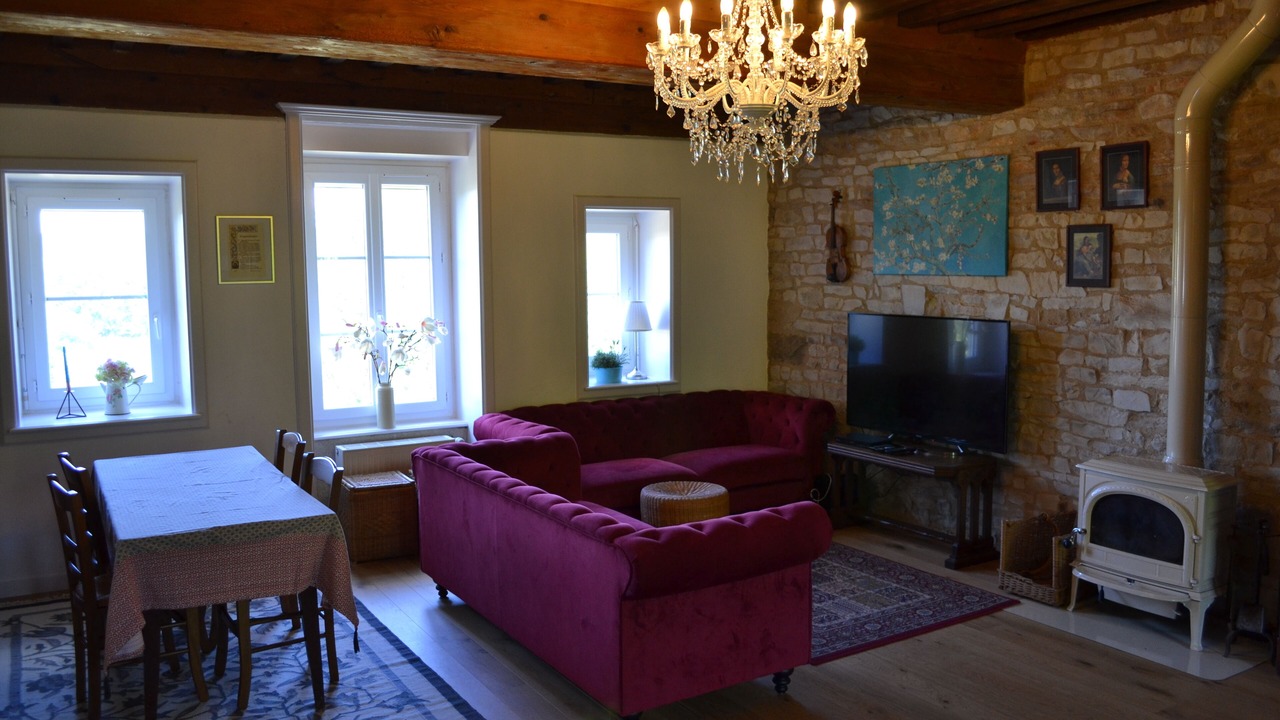 Photo of Livingroom in Saint-Ythaire