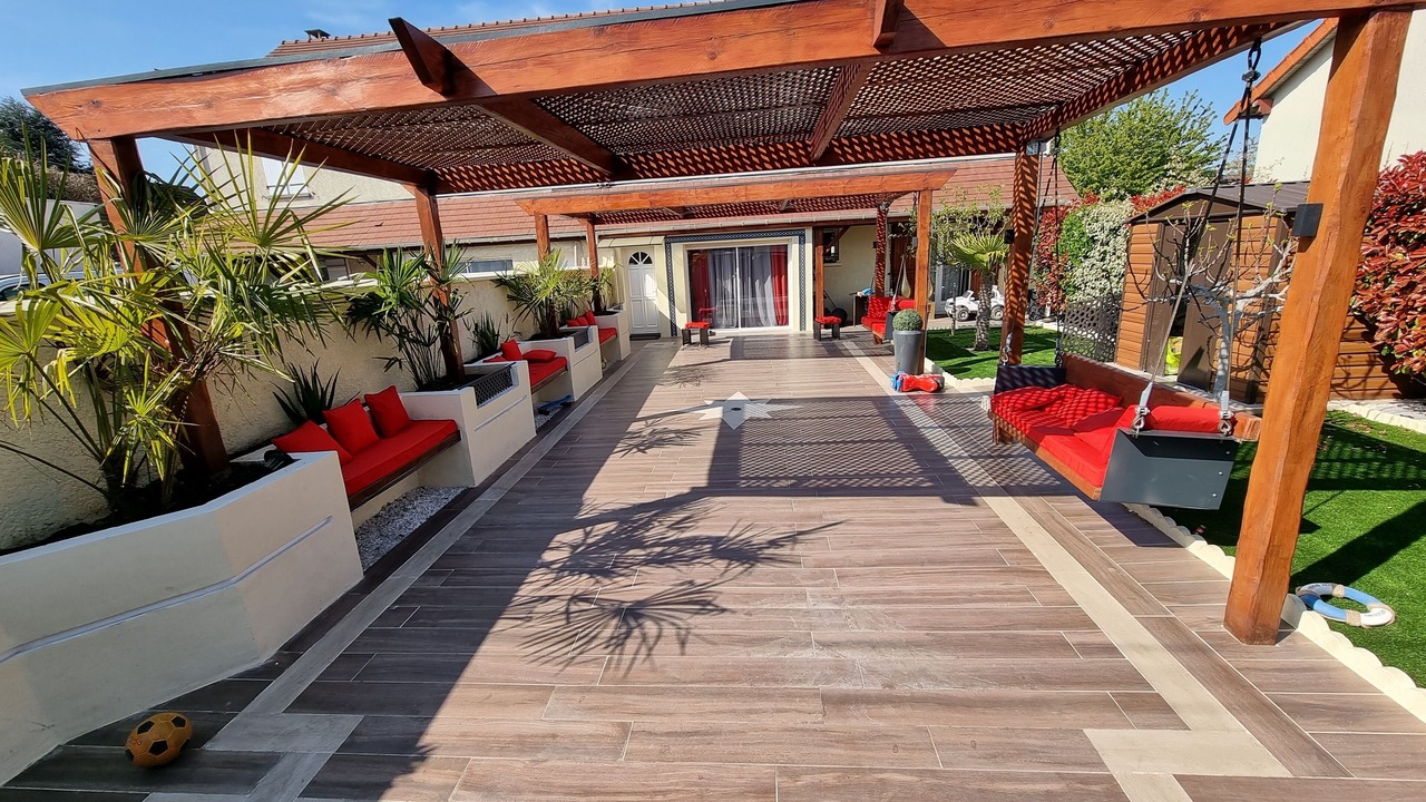 Photo of Patio Balcony in Paray-Vieille-Poste