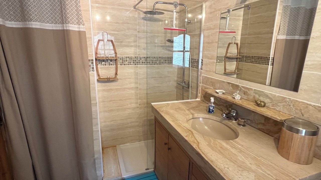 Photo of Bathroom in Villedieu