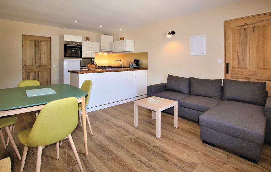 Photo of Livingroom in Mormoiron