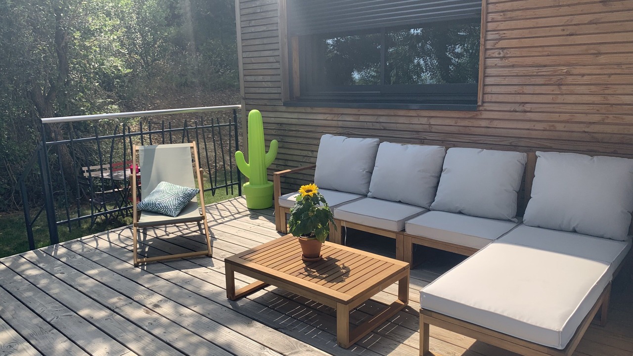 Photo of Patio Balcony in Saint-Marcel-d'Aredeche