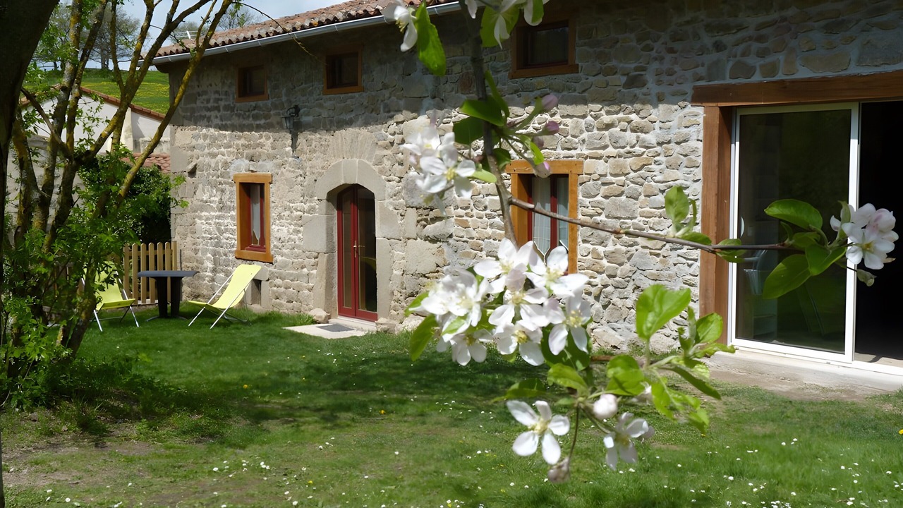 Photo of Outdoor in Manglieu