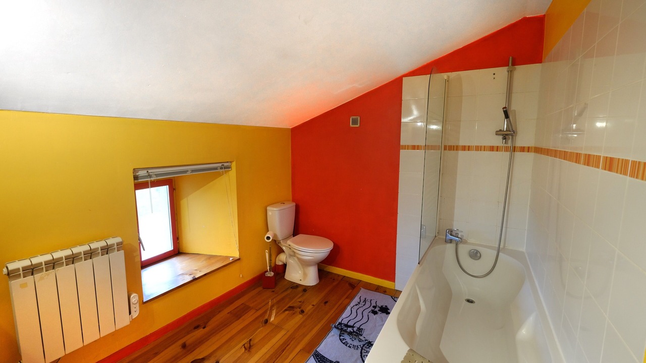 Photo of Bathroom in Manglieu