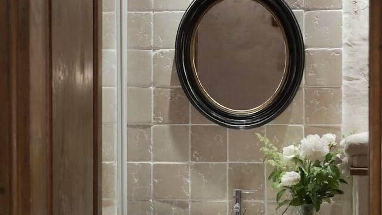 Photo of Bathroom in Montanges