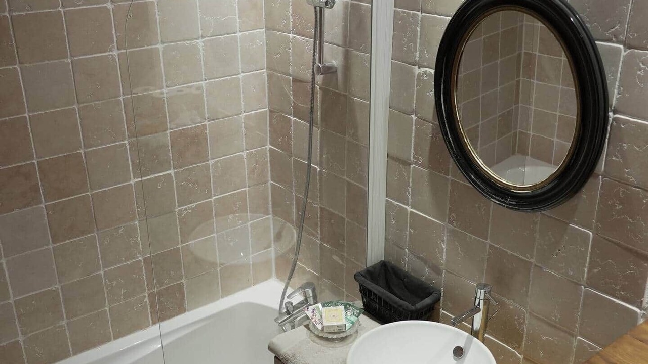 Photo of Bathroom in Montanges