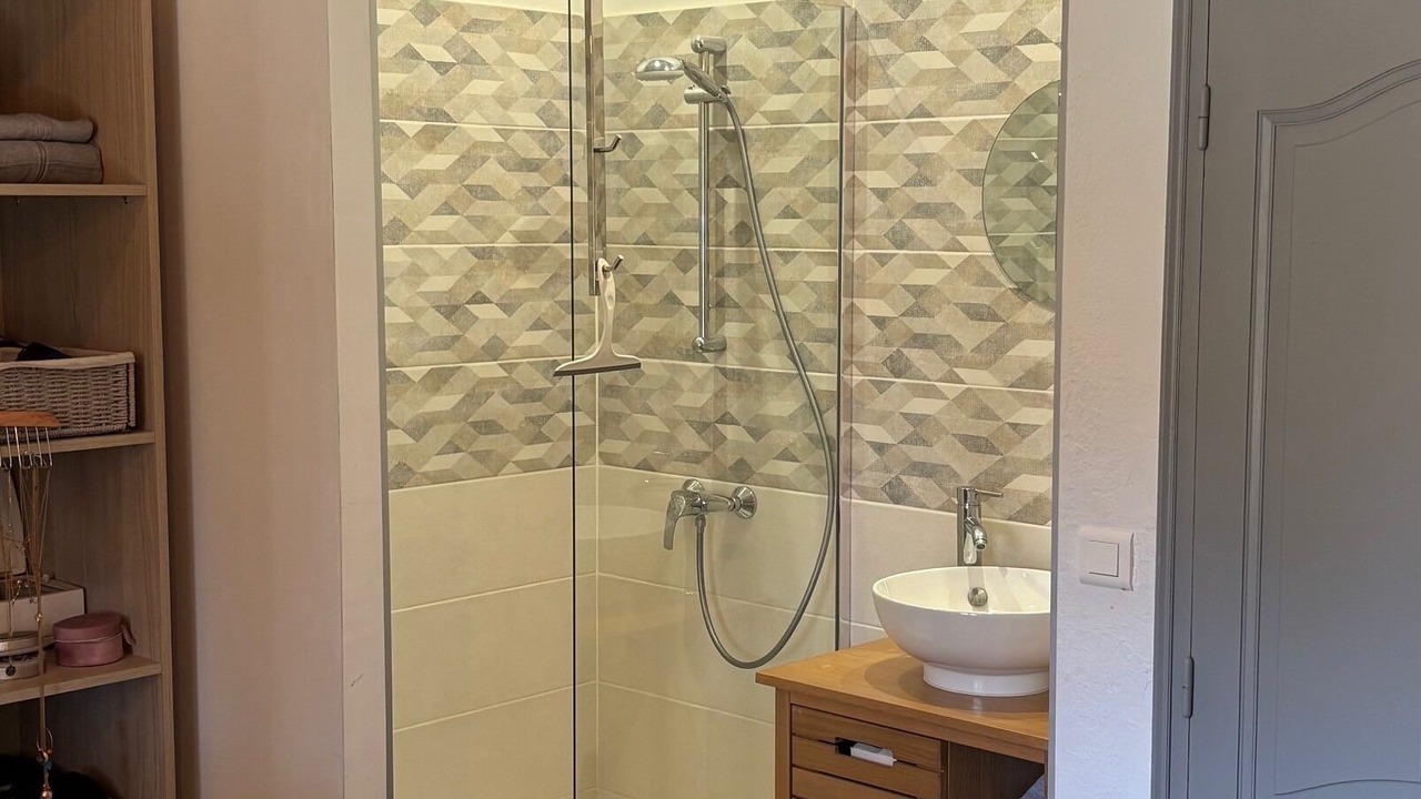 Photo of Bathroom in La Roque-sur-Pernes