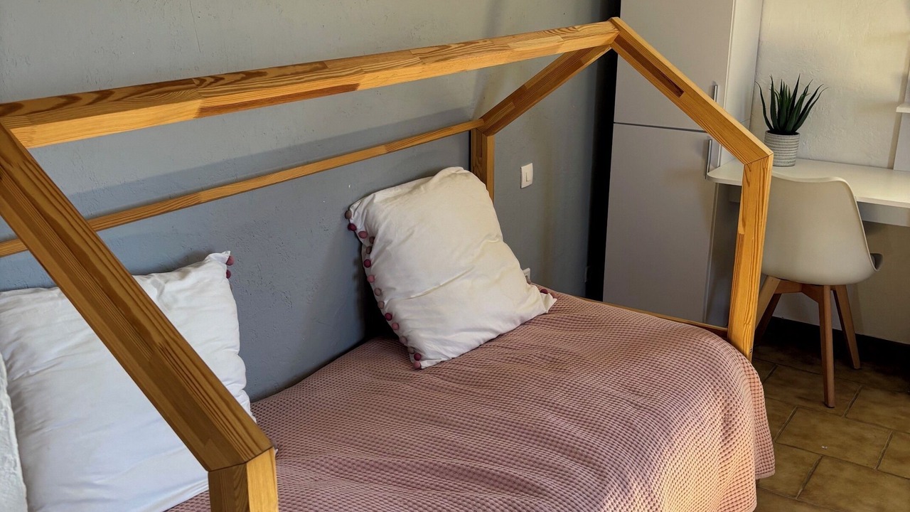 Photo of Bedroom in La Roque-sur-Pernes