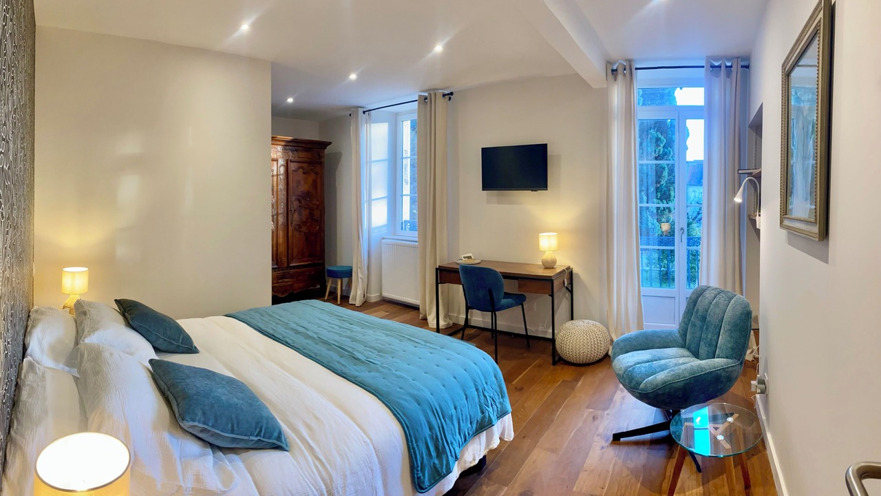 Photo of Bedroom in Lons-le-Saunier