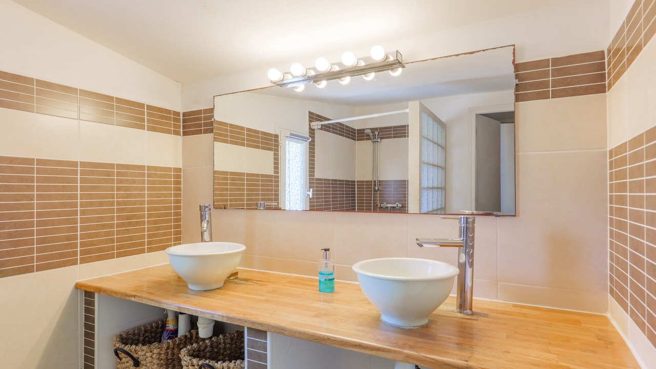 Photo of Bathroom in Saint-Paul-Trois-Chateaux