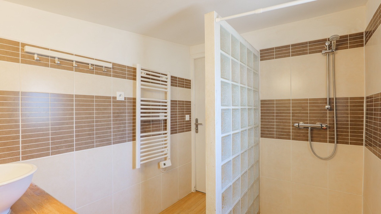 Photo of Bathroom in Saint-Paul-Trois-Chateaux