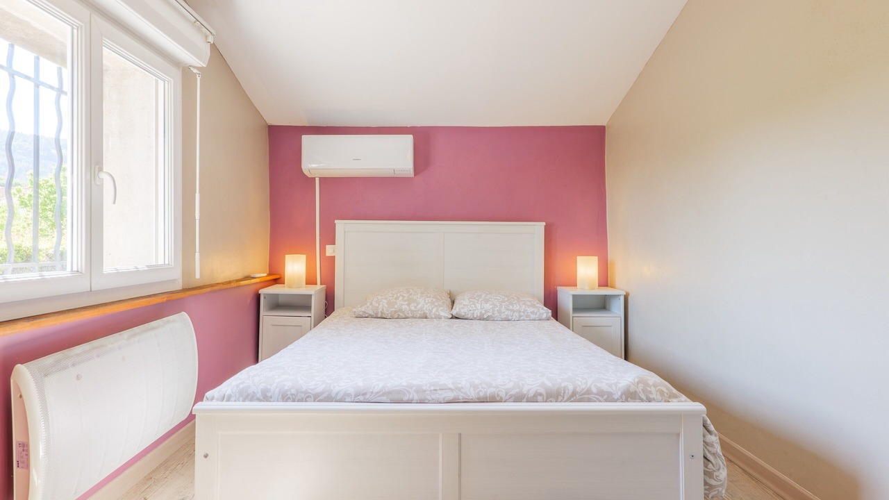 Photo of Bedroom in Saint-Paul-Trois-Chateaux