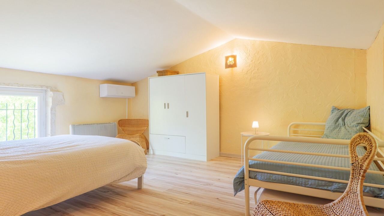 Photo of Bedroom in Saint-Paul-Trois-Chateaux
