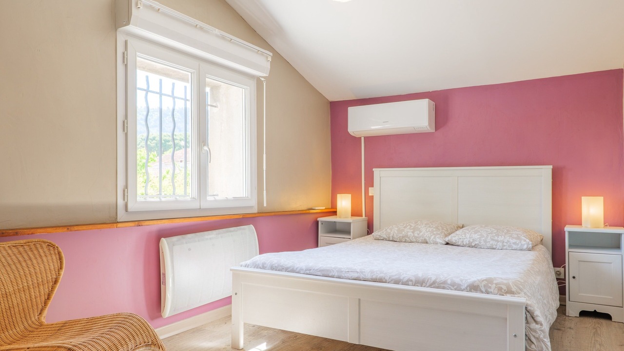 Photo of Bedroom in Saint-Paul-Trois-Chateaux