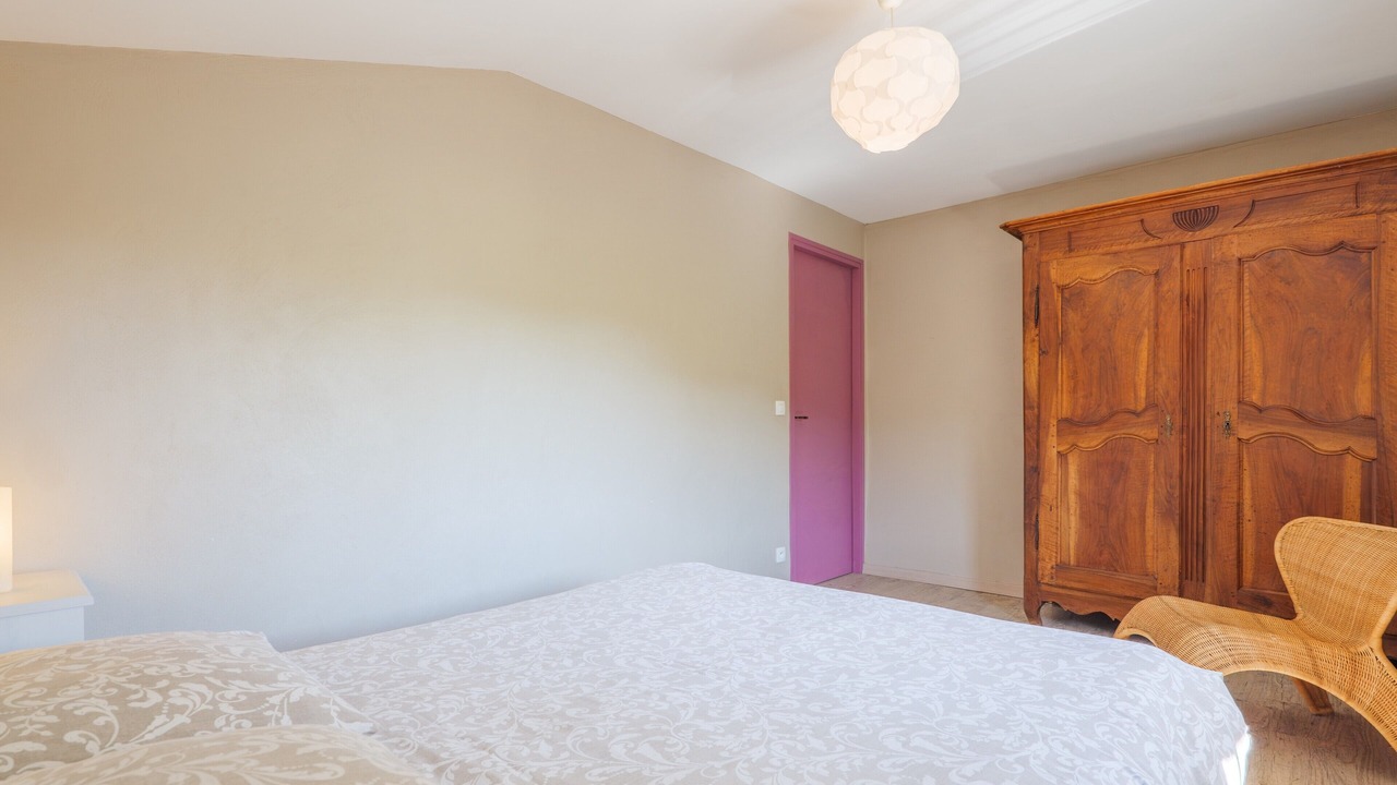 Photo of Bedroom in Saint-Paul-Trois-Chateaux