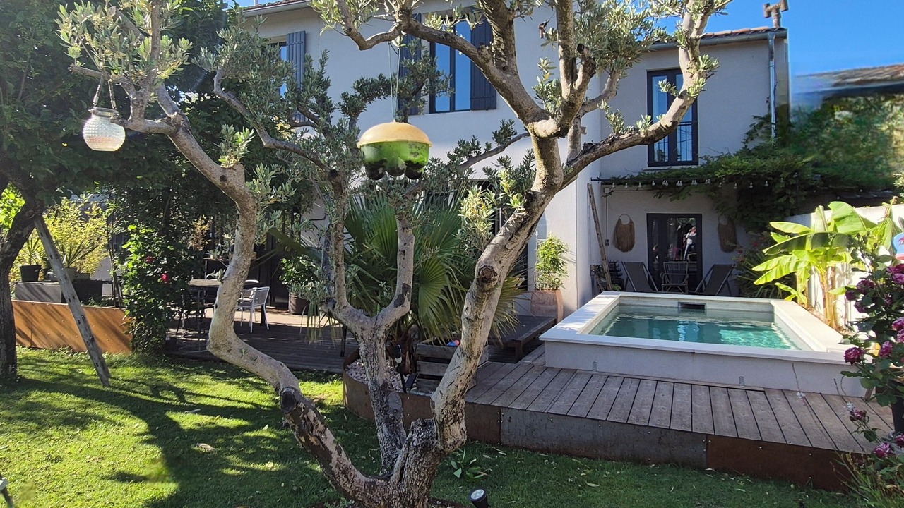 Photo of Patio Balcony in Loriol-du-Comtat