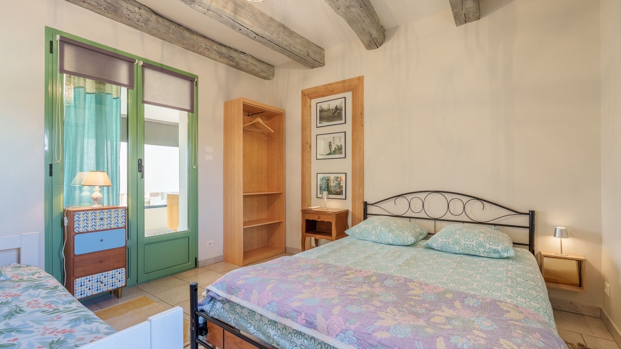 Photo of Bedroom in Gourgeon