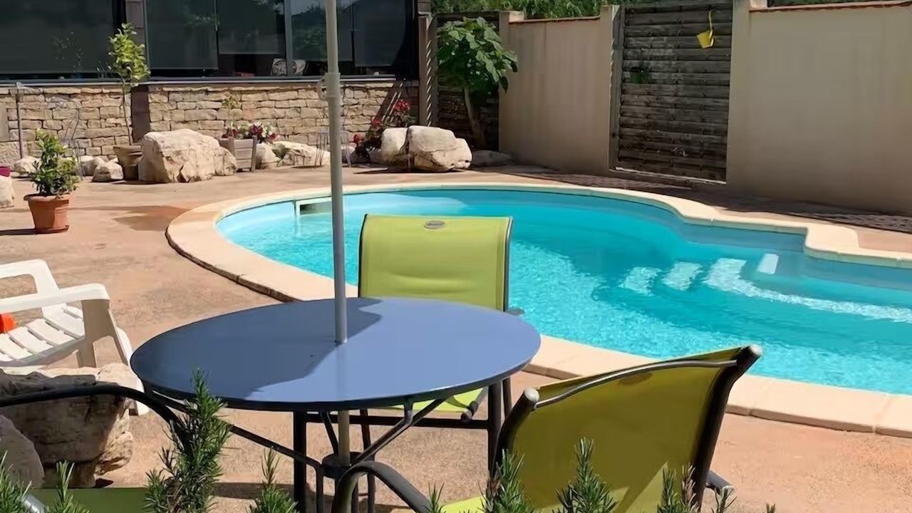 Photo of Outdoor in Gourgeon