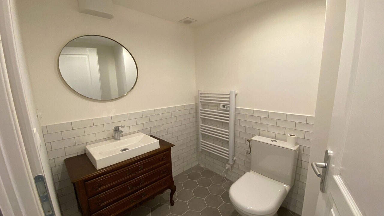Photo of Bathroom in Melay
