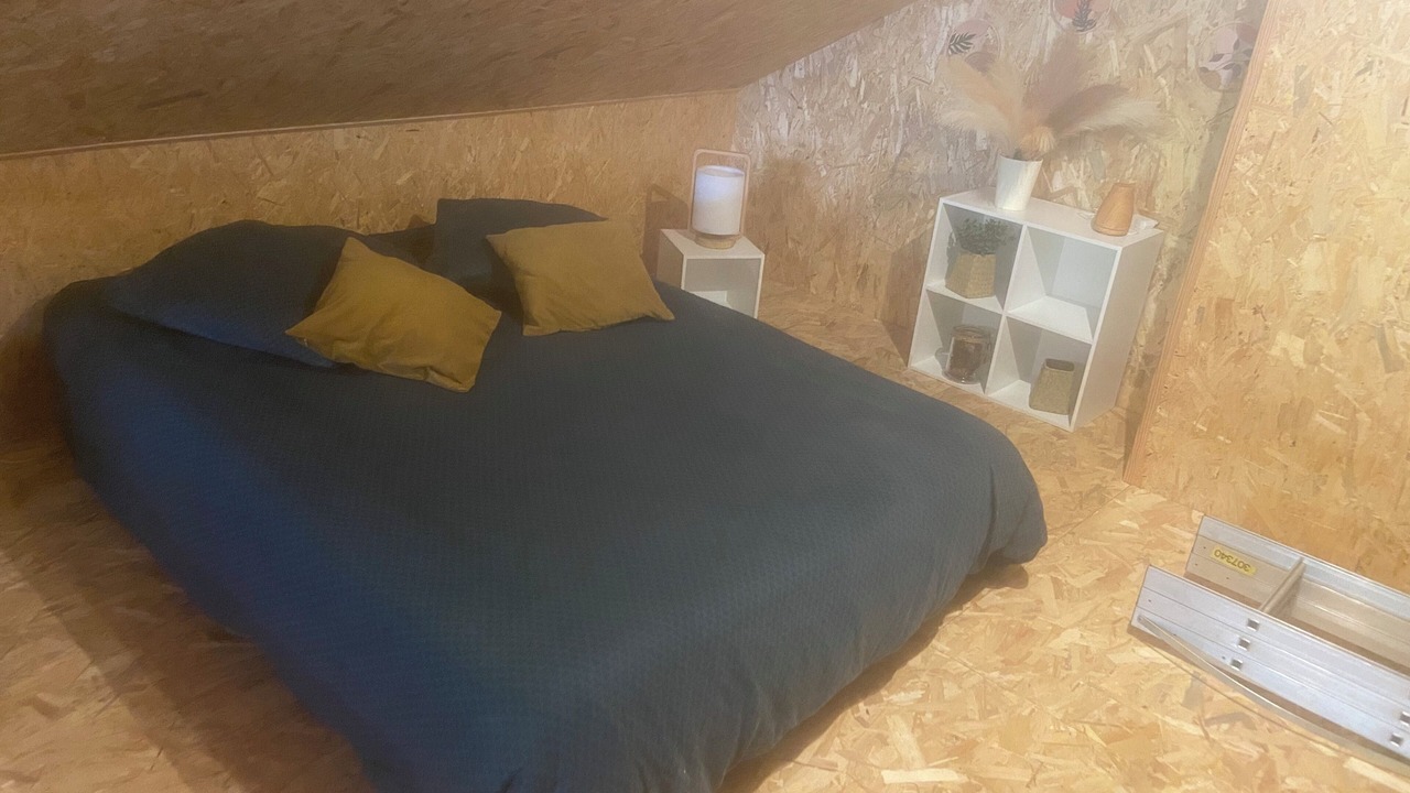 Photo of Bedroom in Lacour-d'Arcenay