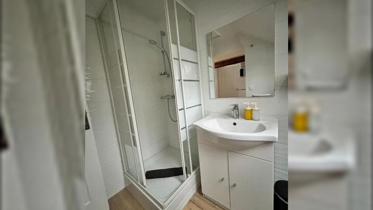 Photo of Bathroom in Faubourg-Raines