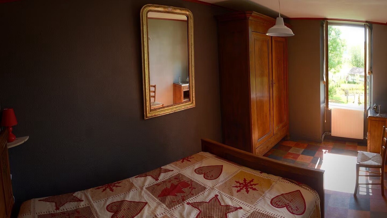 Photo of Bedroom in Graye-et-Charnay