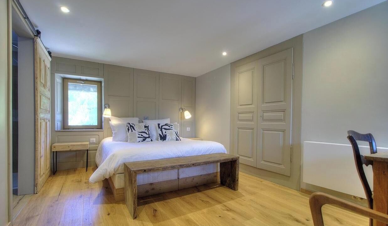 Photo of Bedroom in Chezery Forens