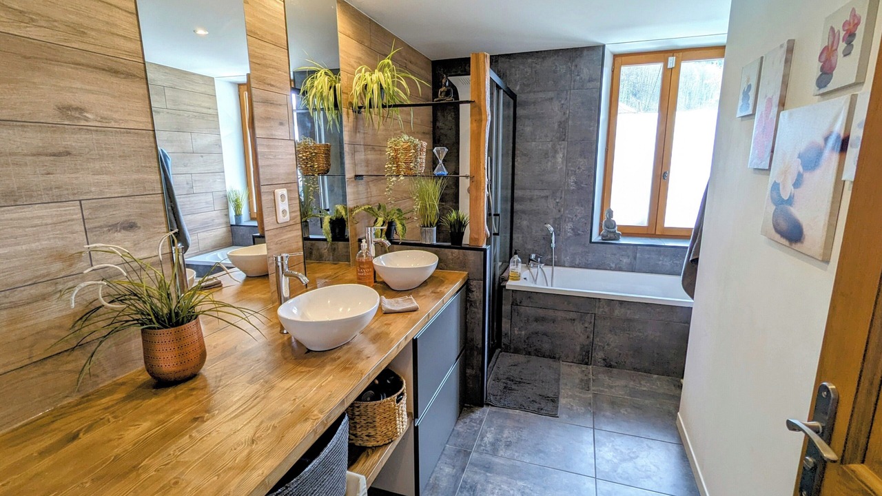 Photo of Bathroom in Toiny