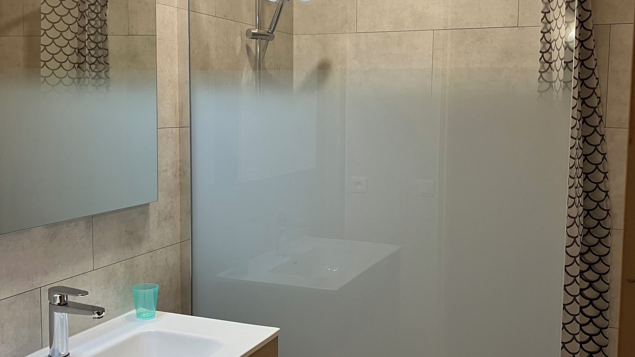 Photo of Bathroom in Les Hopitaux-Vieux