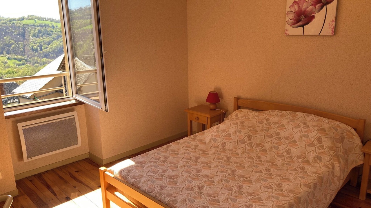 Photo of Bedroom in Castelnau-de-Mandailles