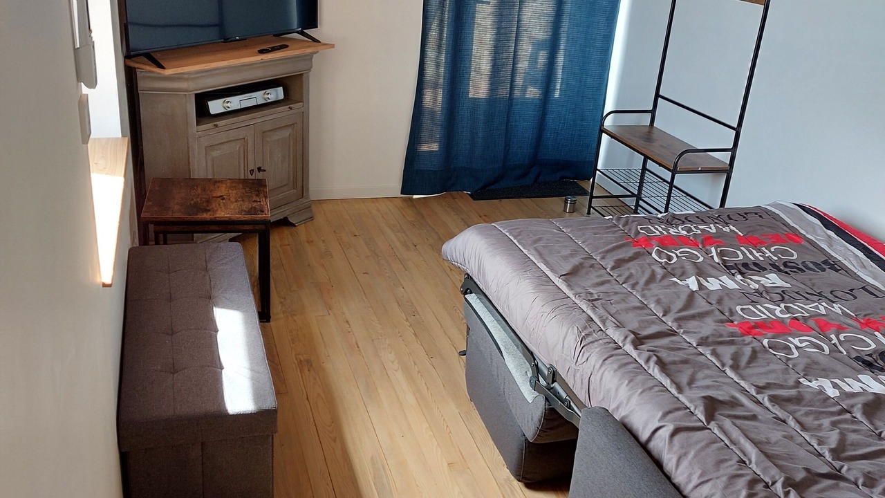 Photo of Bedroom in Saint-Julien-Labrousse