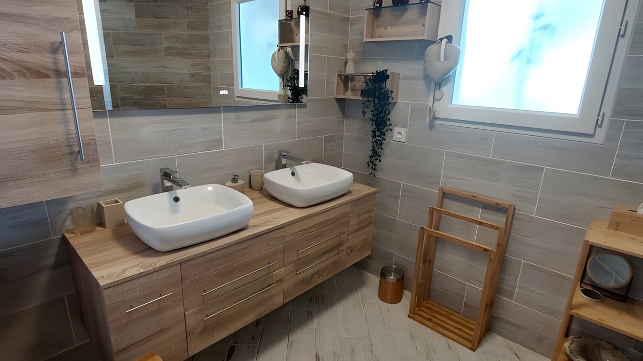 Photo of Bathroom in Egliseneuve-pres-Billom