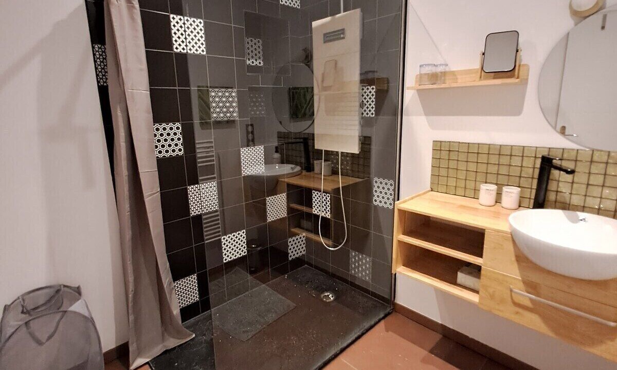 Photo of Bathroom in Sadirac