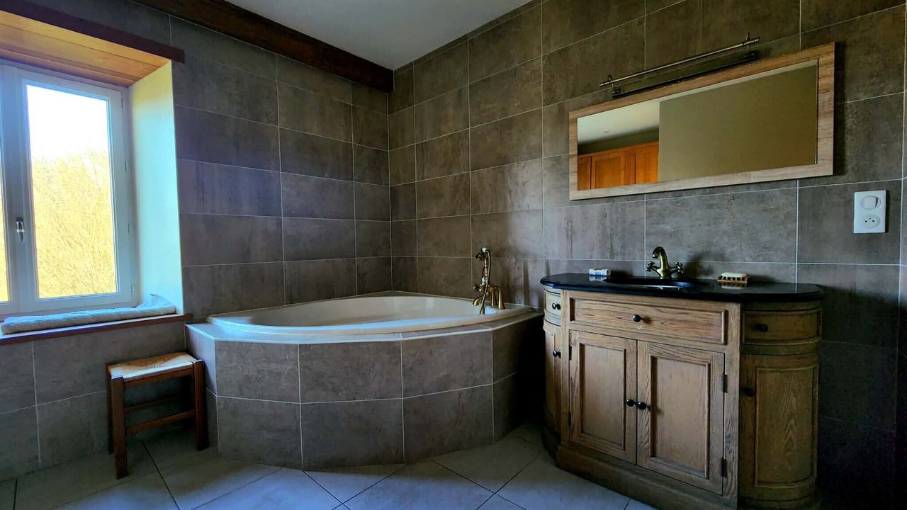 Photo of Bathroom in Lormes