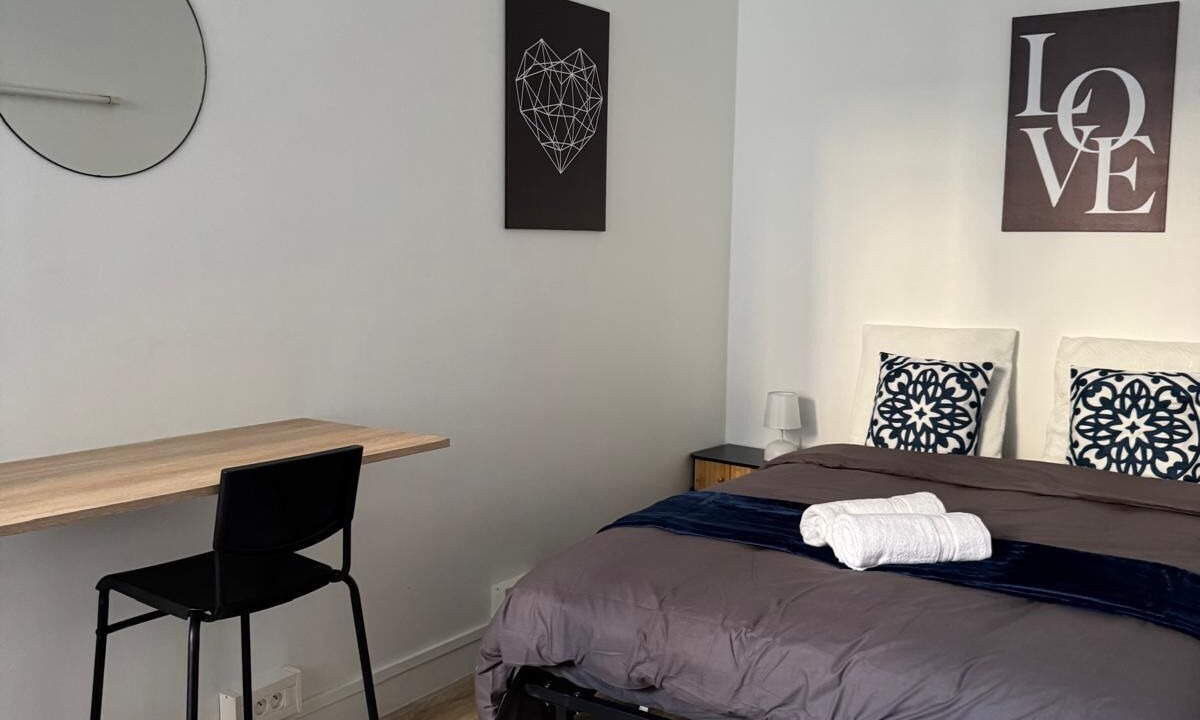 Photo of Bedroom in Saint-Fargeau