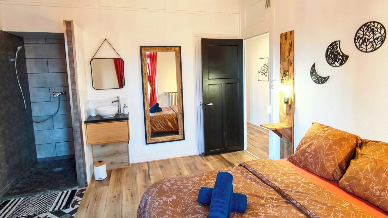 Photo of Bedroom in Aix-les-Bains