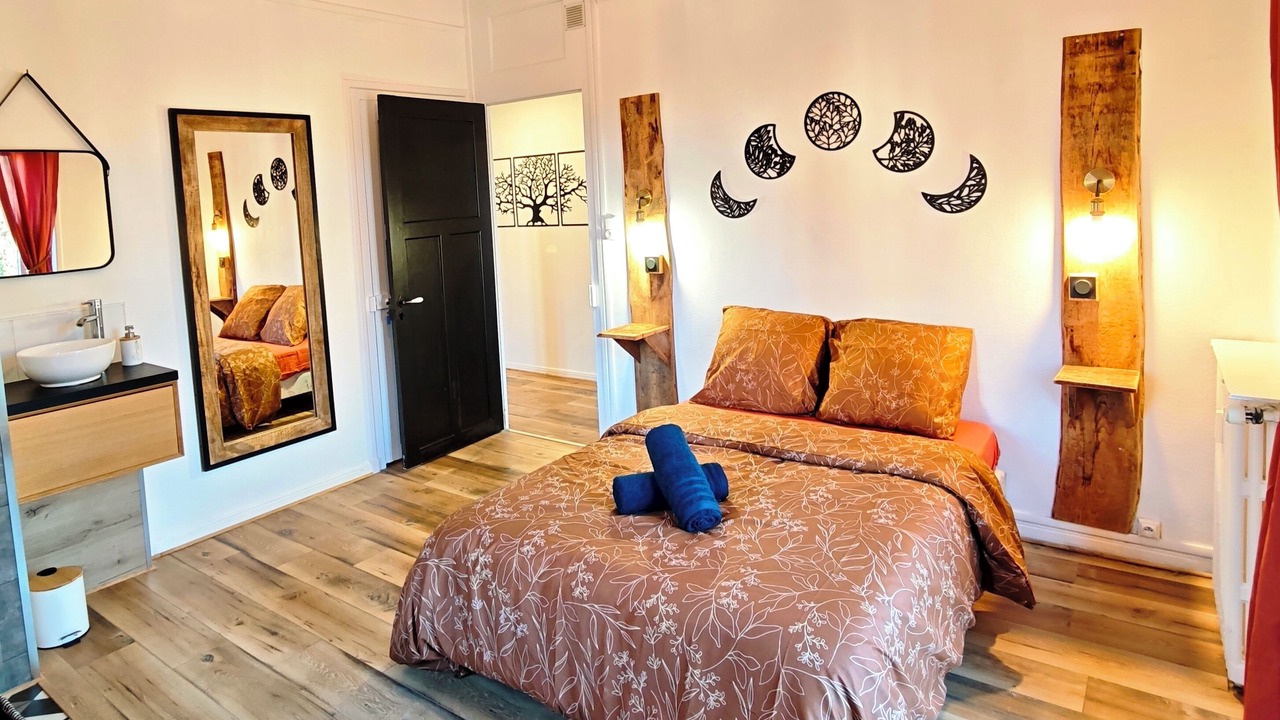 Photo of Bedroom in Aix-les-Bains
