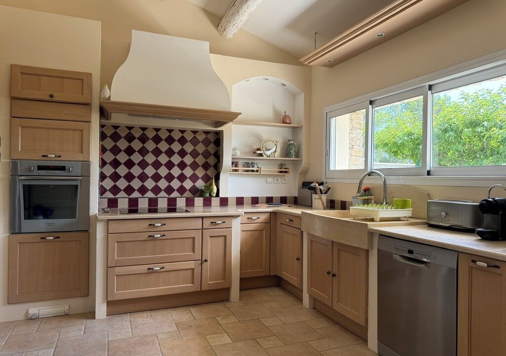 Photo of Kitchen in L'Isle-sur-la-Sorgue