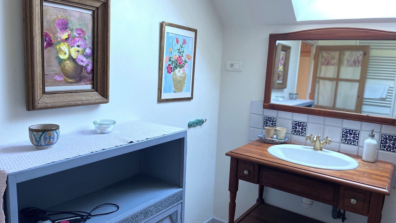 Photo of Bathroom in Andryes