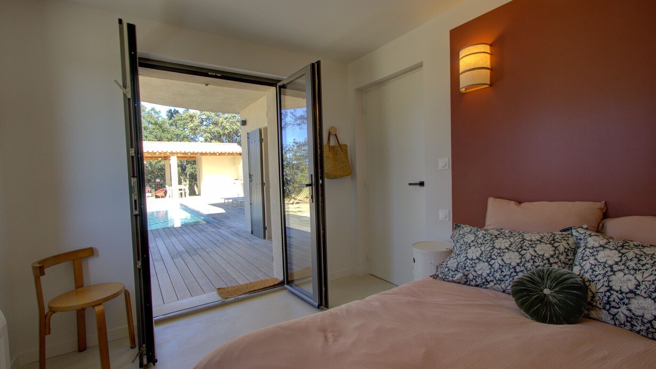 Photo of Bedroom in Saint-Restitut