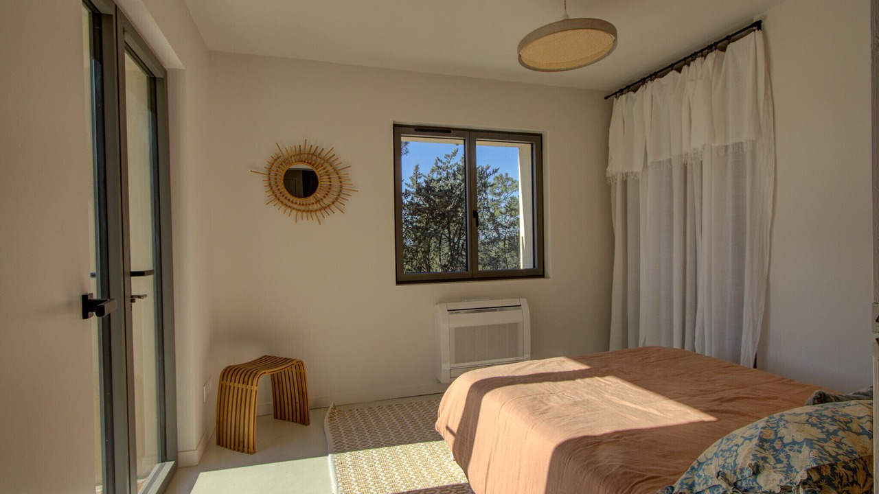 Photo of Bedroom in Saint-Restitut