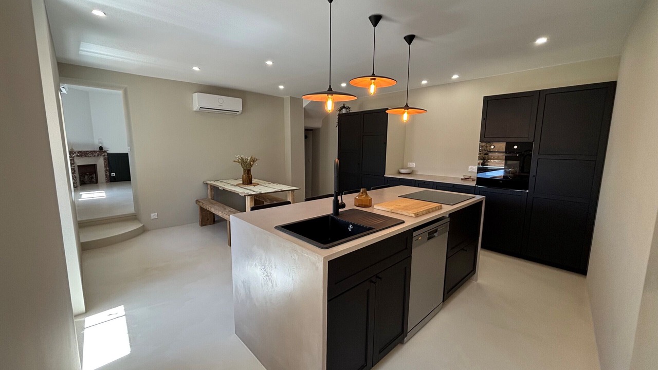 Photo of Kitchen in Entrechaux