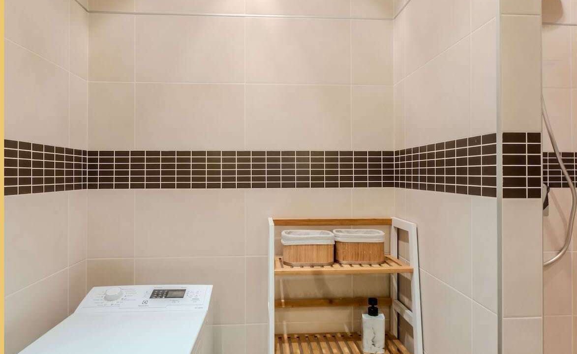 Photo of Bathroom in Ambilly