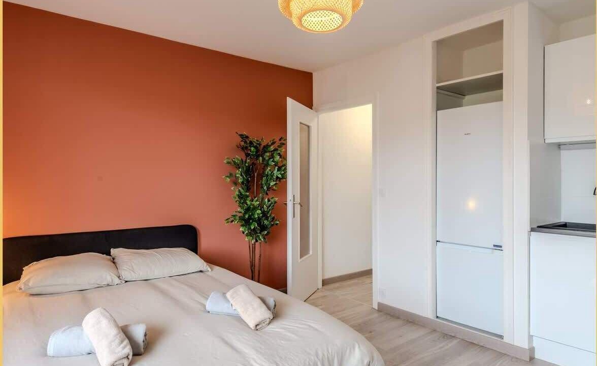 Photo of Bedroom in Etrembieres