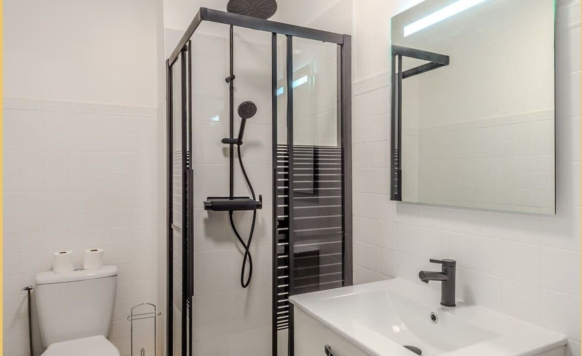 Photo of Bathroom in Etrembieres