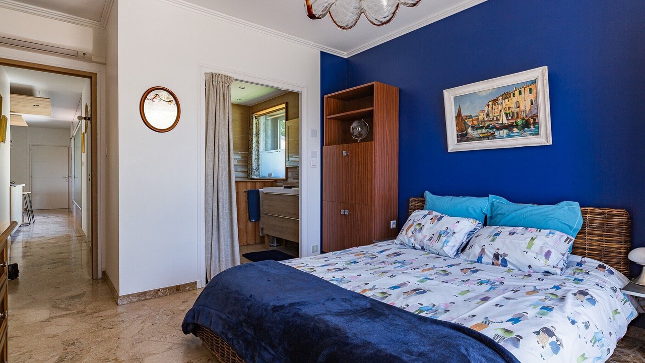 Photo of Bedroom in Charmes-sur-Rhone