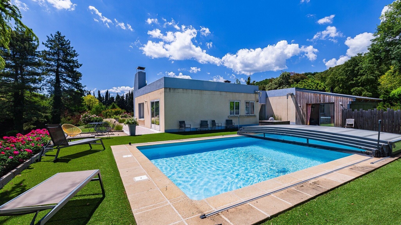 Photo of Outdoor in Charmes-sur-Rhone
