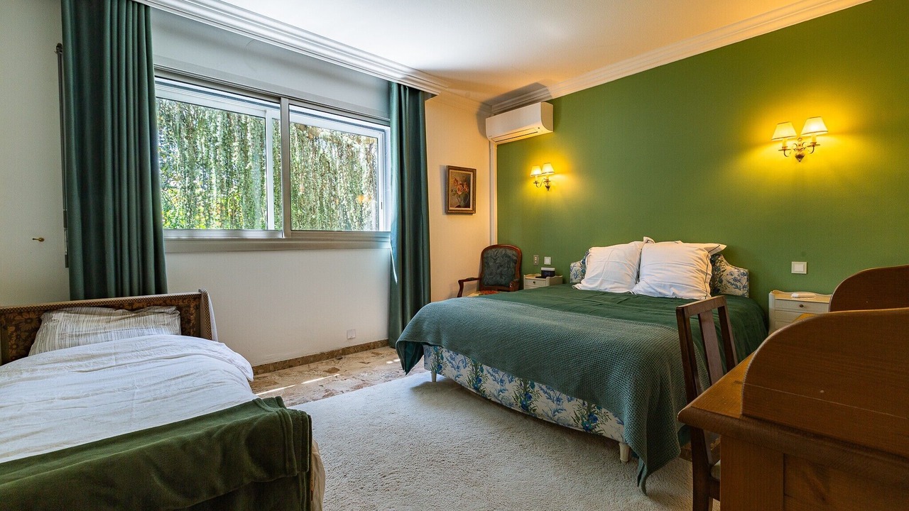 Photo of Bedroom in Charmes-sur-Rhone