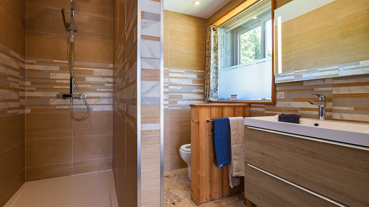 Photo of Bathroom in Charmes-sur-Rhone